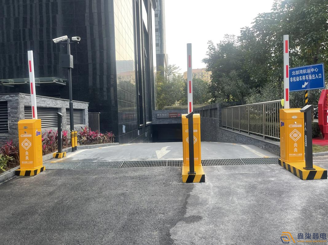 車牌識別安防系統(tǒng)基礎(chǔ)采購設(shè)備？