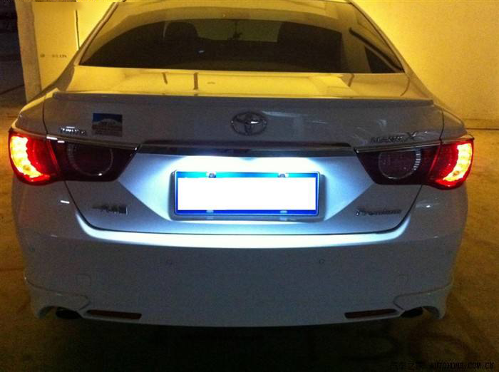 夜晚間，車牌識別反光發(fā)白怎么辦？