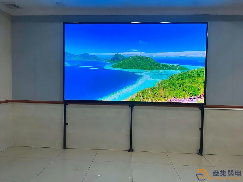 小間距LED智能顯示屏有哪些優(yōu)勢？