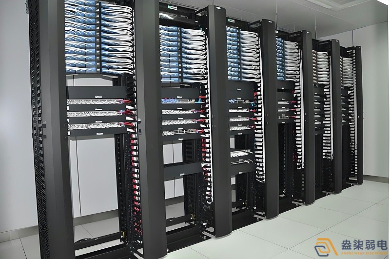 弱電設(shè)備經(jīng)銷商機(jī)型和工程機(jī)型的區(qū)別？