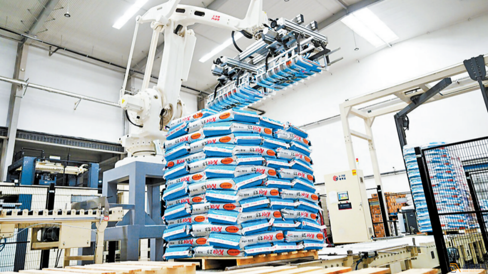 工廠告別人工堆疊！碼垛機(jī)器人