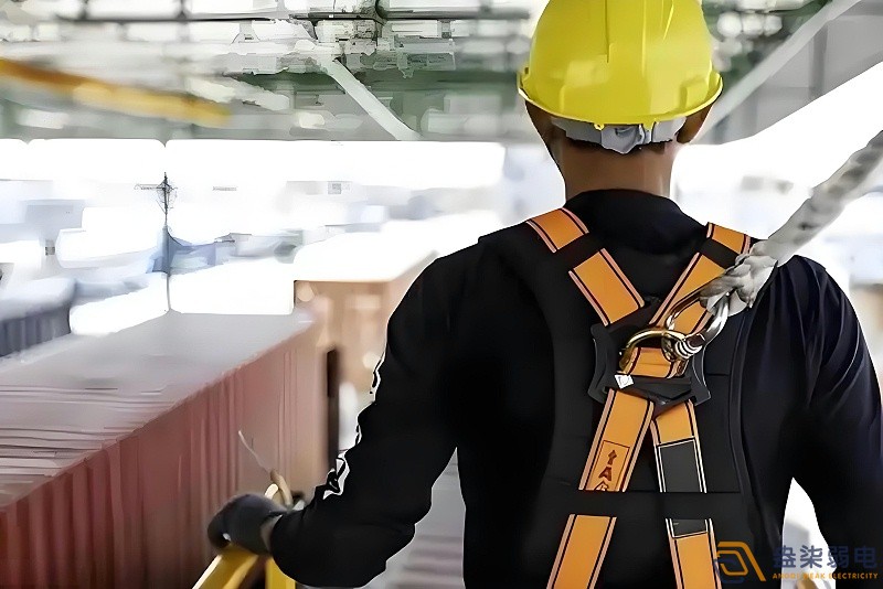 AI智能識別在工廠著裝檢測的應(yīng)用