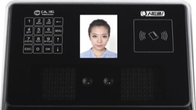 成都安防監(jiān)控：工廠科技人臉考勤機(jī)的使用場景