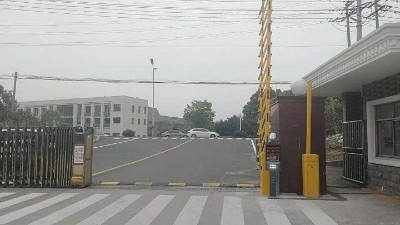 工廠車牌識別系統(tǒng)率低怎么解決？