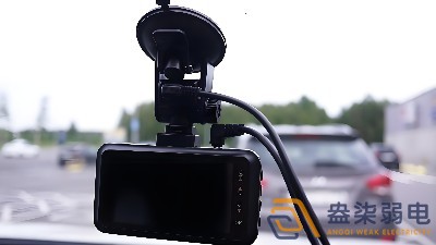 如何選擇常見的車載安防監(jiān)控攝像頭？