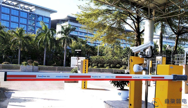 智能道閘系統(tǒng)升級改造工程，為小區(qū)筑牢安全屏障